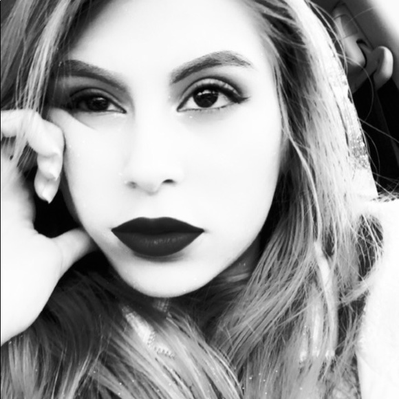 Meet your Posher, Joan - Picture 1 of 1